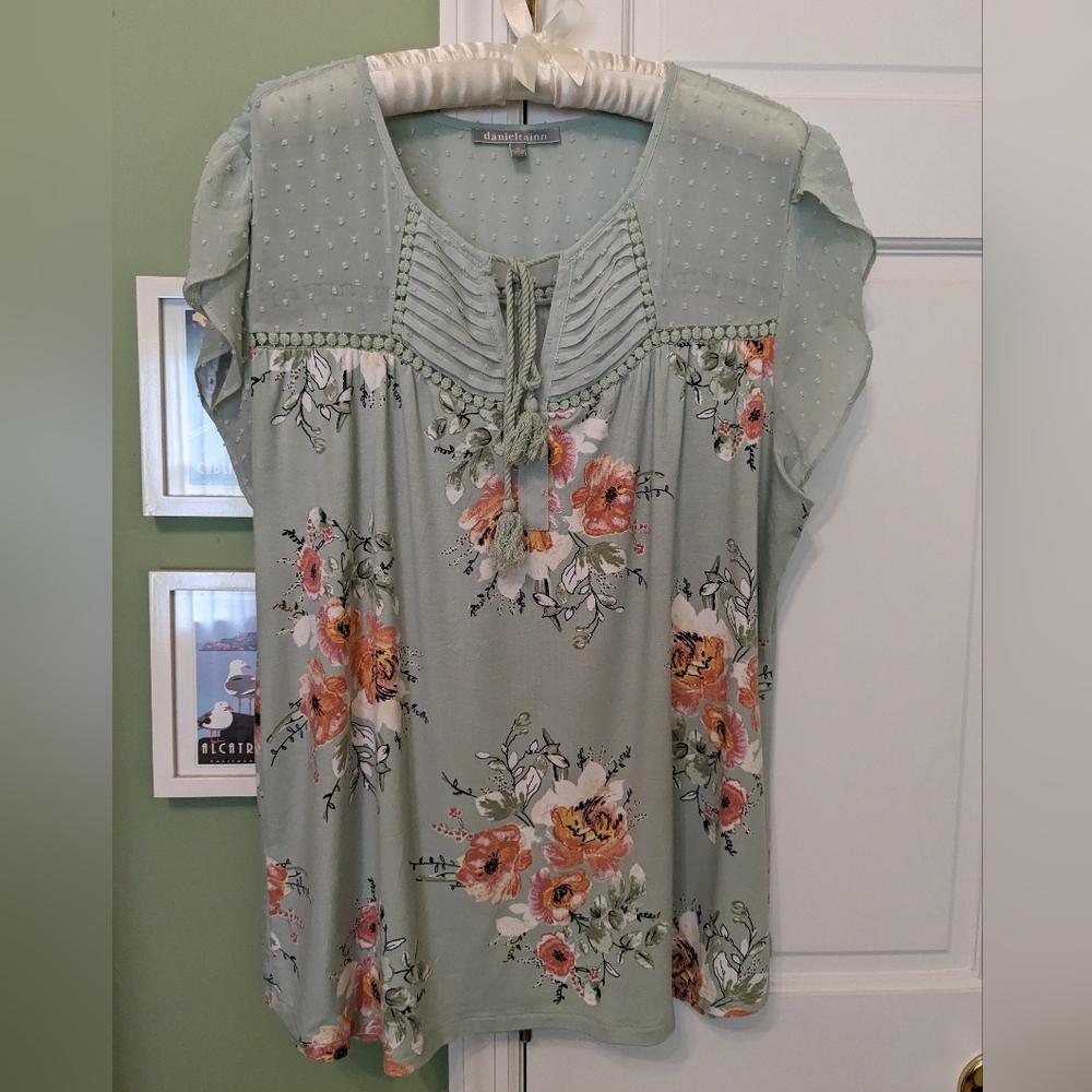 Daniel Rainn green floral blouse, size XL